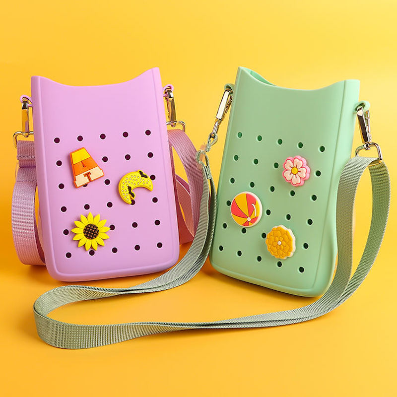 Customizable silicone mobile phone purse