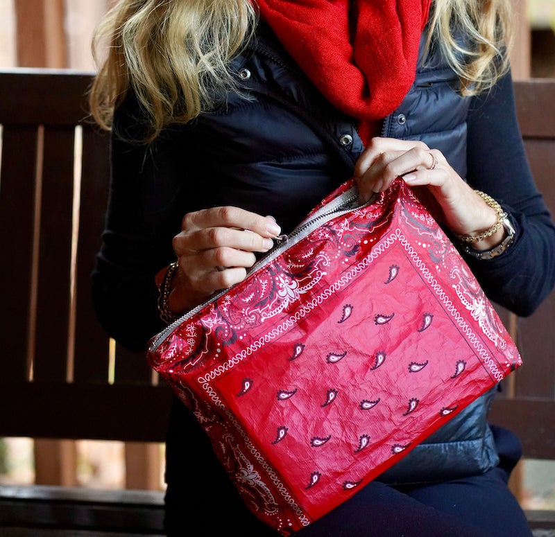 Aangepaste Tyvek waterdichte tas met bloemenmotief - Grote reistas voor make-up en toiletspullen